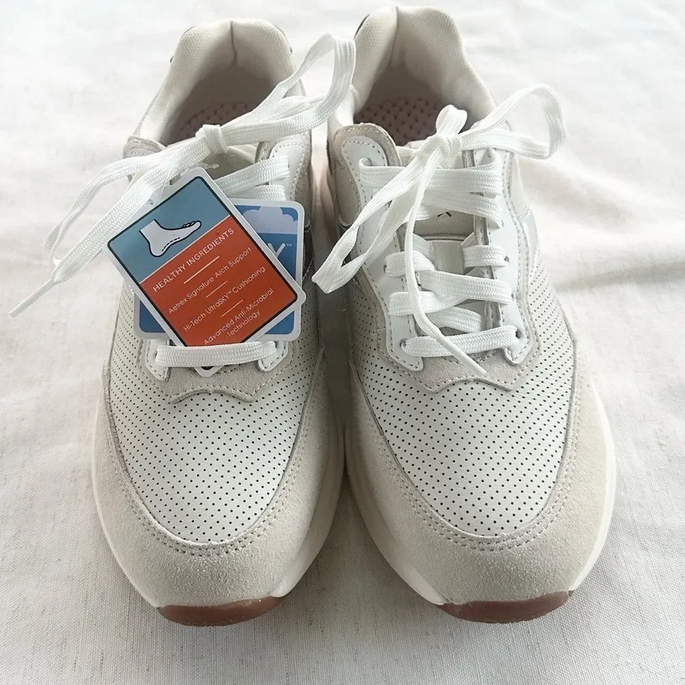 Aetrex Emily Lace Up Sneaker 7.5-8